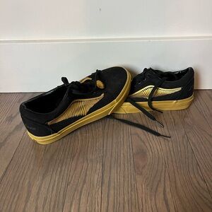 Golden snitch vans low top